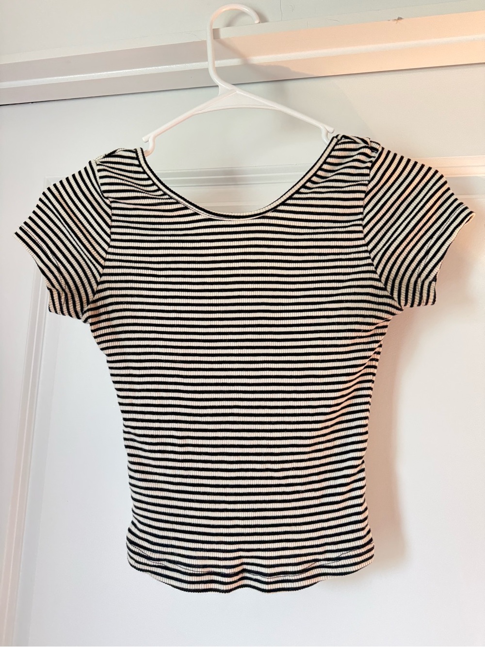 Brandy Melville Black White Ribbed Striped Fitted Tee OS